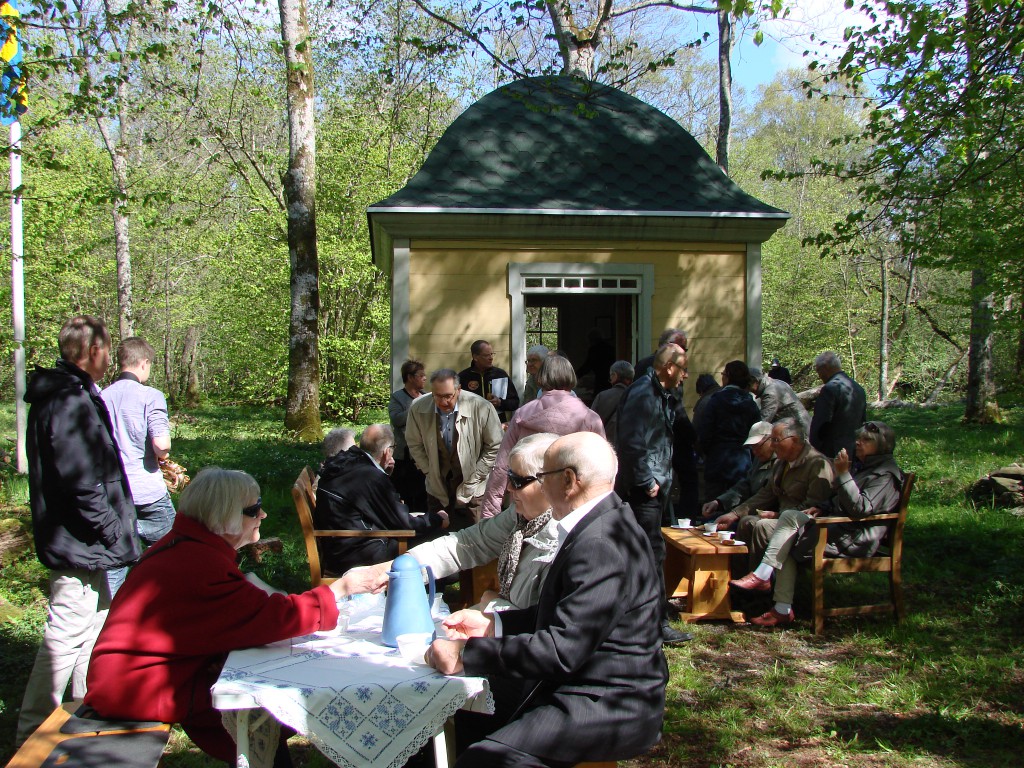 Kyrkkaffe vid Lusthuset på Prästgårdsön 4 maj 2014